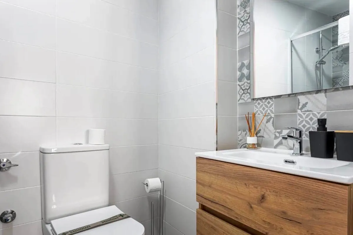 Baño compartido Habitación A